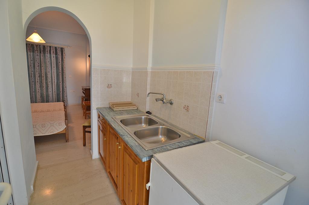 Athina Apartments Argassi Exterior foto